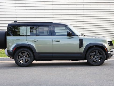 Used 2020 Land Rover Defender 110 HSE AWD/4WD image 4