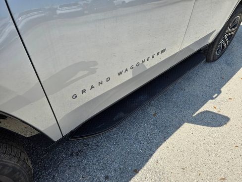 New 2026 Jeep Grand Wagoneer 4WD image 10