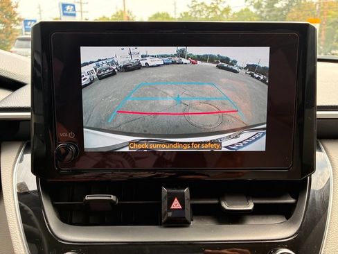 Used 2025 Toyota Corolla Cross L FWD image 36