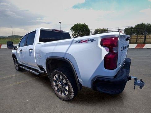 Used 2024 Chevrolet Silverado 2500 Custom w/ Custom Convenience Package AWD/4WD image 4