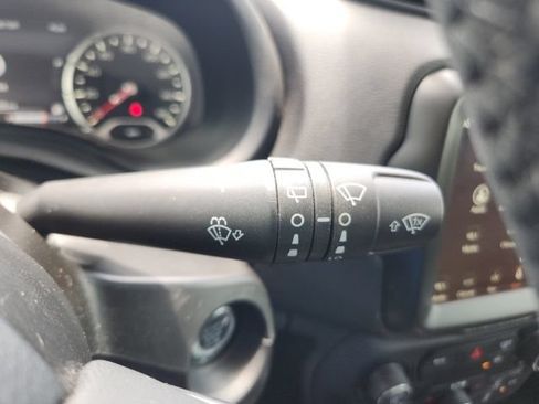 Used 2023 Jeep Renegade Altitude w/ Sun/Sound Group AWD/4WD image 42