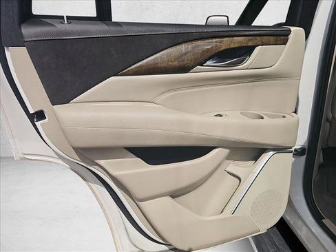 Used 2019 Cadillac Escalade Premium Luxury image 13