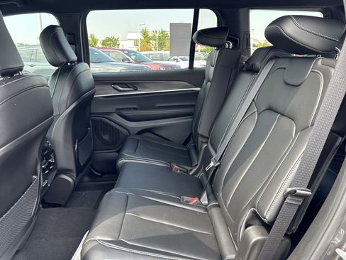 New 2025 Jeep Grand Cherokee L Limited w/ Trailer Tow Package image 31