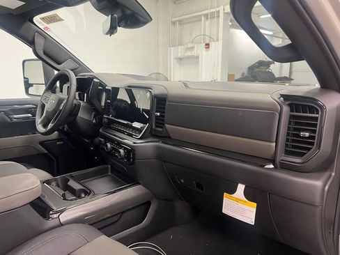 New 2026 Chevrolet Silverado 2500 ZR2 w/ LPO, Dark Essentials Package AWD/4WD image 22