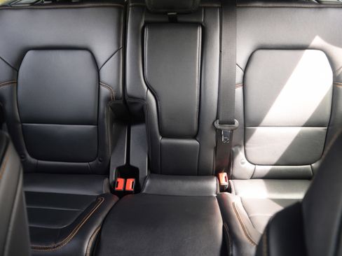 Used 2022 Ford Bronco Badlands image 16