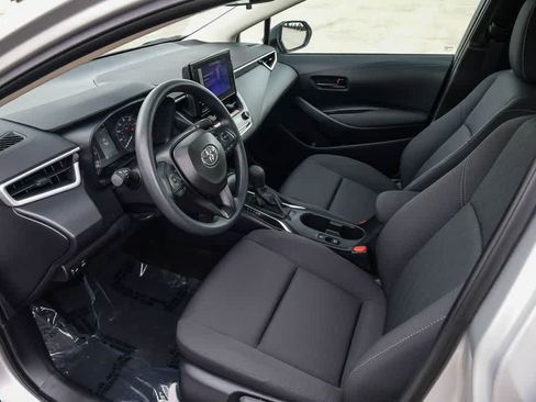 Used 2025 Toyota Corolla LE FWD image 16