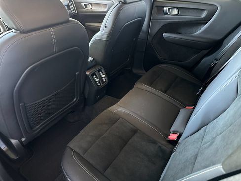 Certified 2023 Volvo C40 P8 Recharge Plus AWD/4WD image 6