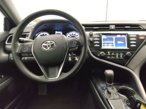 Used 2019 Toyota Camry LE image 22
