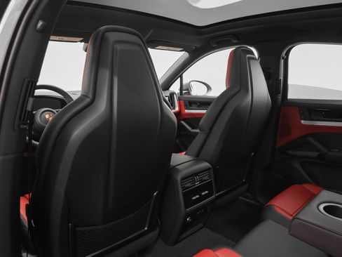 New 2026 Porsche Cayenne image 45