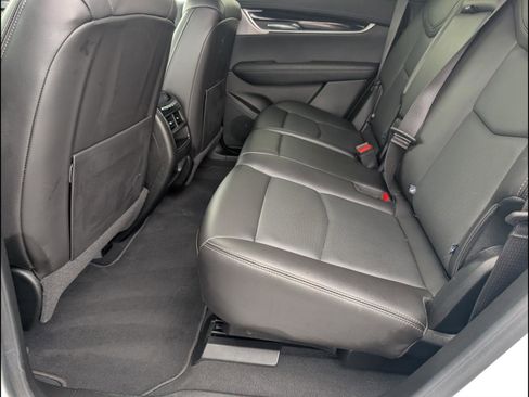 Used 2025 Cadillac XT5 Premium Luxury AWD/4WD image 11
