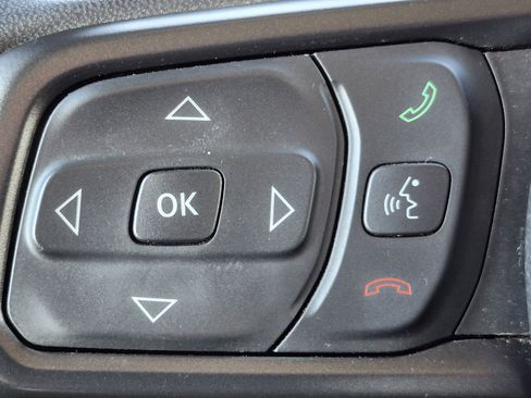 Used 2025 Jeep Wrangler Unlimited Sport AWD/4WD image 18