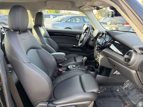 Used 2023 MINI Cooper SE image 32