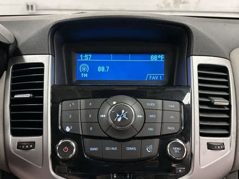 Used 2014 Chevrolet Cruze LS FWD image 9
