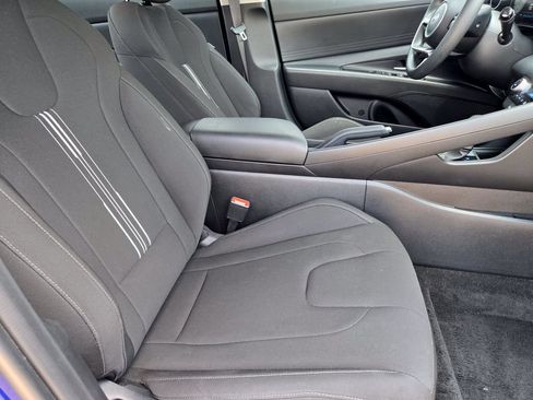 Used 2024 Hyundai Elantra SEL FWD image 9