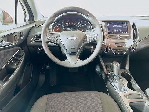 Used 2019 Chevrolet Cruze LT image 21