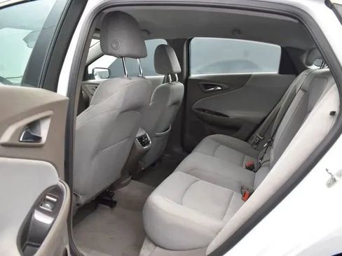 Used 2025 Chevrolet Malibu LT FWD image 15