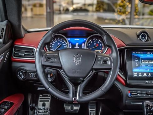 Used 2018 Maserati Ghibli image 29