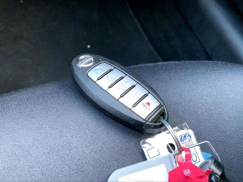 Used 2021 Nissan Altima 2.5 SV FWD image 12