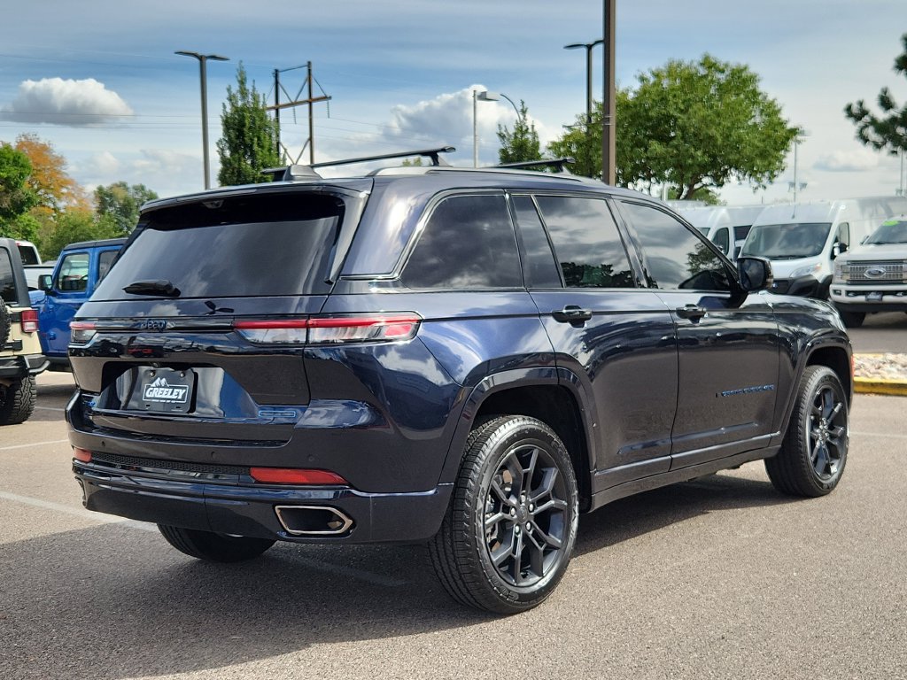 Certified 2023 Jeep Grand Cherokee 30th Anniversary AWD/4WD image 3