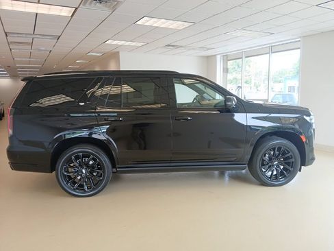 Certified 2024 Cadillac Escalade Sport Platinum w/ LPO, ONYX Package AWD/4WD image 8
