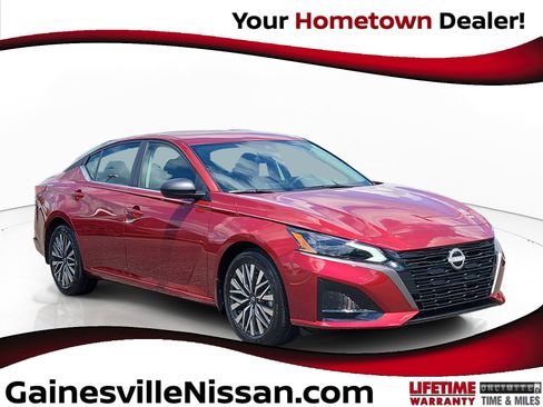 New 2026 Nissan Altima 2.5 SV FWD image 1