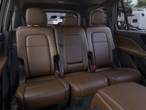 New 2026 Lincoln Aviator Reserve image 11