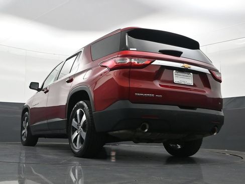 Certified 2019 Chevrolet Traverse LT w/ LT Premium Package AWD/4WD image 32