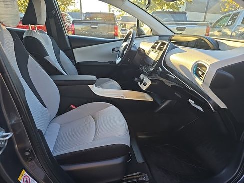 Certified 2018 Toyota Prius Prime Plus image 11