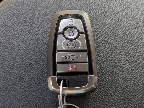 Used 2024 Ford F350 Lariat w/ Lariat Ultimate Package image 30