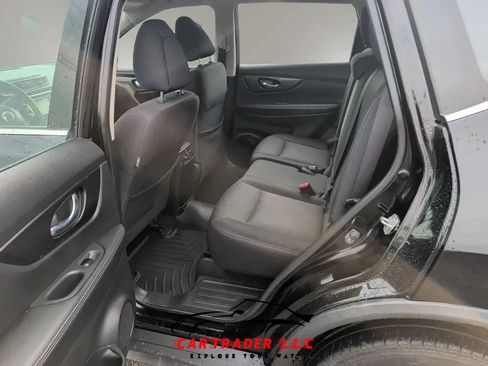 Used 2018 Nissan Rogue S AWD/4WD image 21