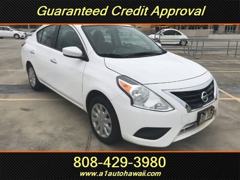 Used 2016 Nissan Versa SV FWD image 4