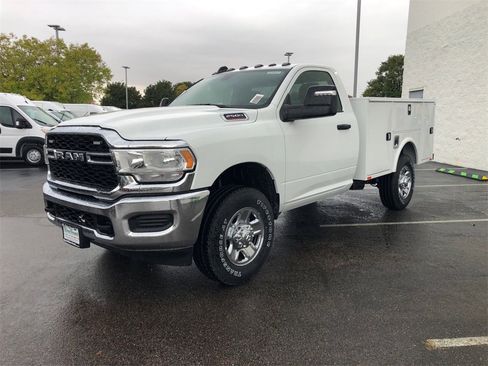 Used 2023 RAM 2500 Tradesman image 3