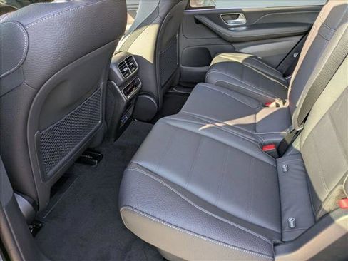 New 2026 Mercedes-Benz GLS 580 4MATIC image 19