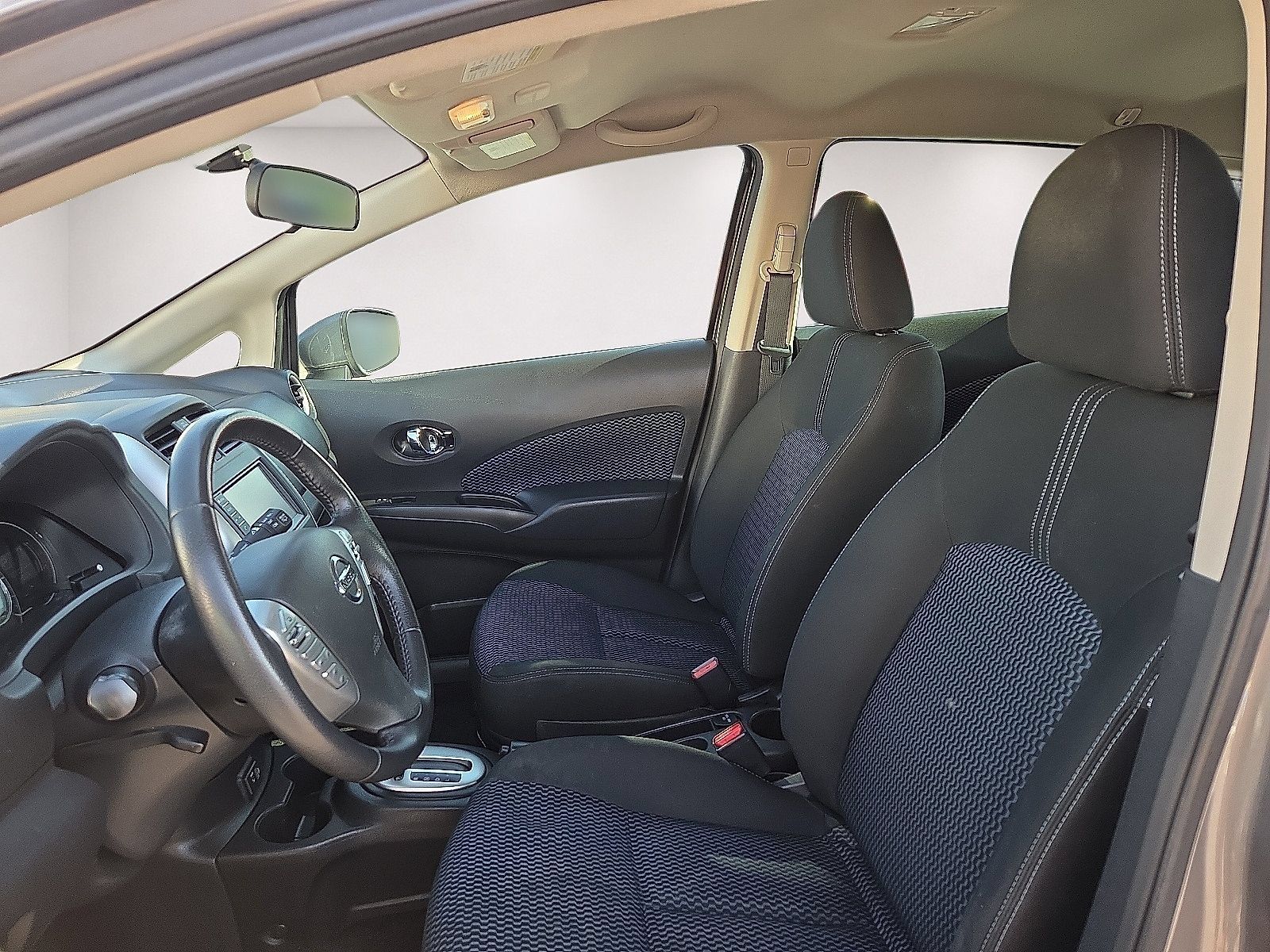 Used 2019 Nissan Versa Note SV FWD image 9