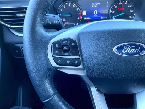 Used 2022 Ford Explorer XLT w/ Equipment Group 202A image 22