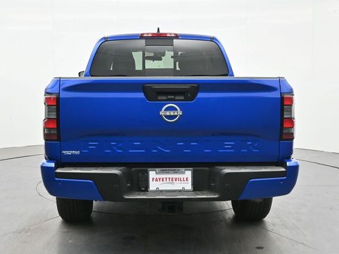 Used 2025 Nissan Frontier SV w/ SV Convenience Package RWD image 6