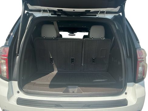 Used 2022 Chevrolet Tahoe LT w/ Luxury Package AWD/4WD image 24
