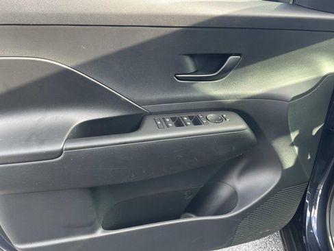 Used 2024 Hyundai Kona SEL image 14