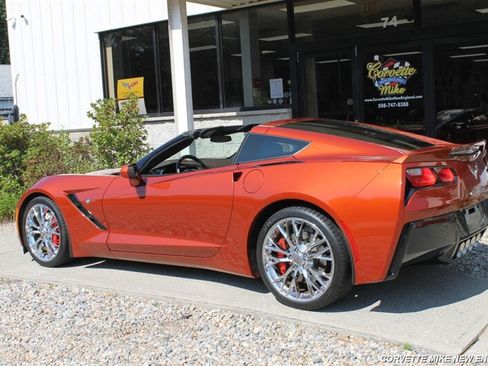 Used 2015 Chevrolet Corvette Stingray Coupe w/ 3LT Preferred Equipment Group RWD image 7