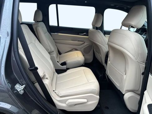 New 2025 Jeep Grand Cherokee L Limited w/ Luxury Tech Group II image 29