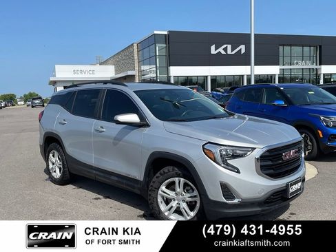 Used 2021 GMC Terrain SLE w/ Driver Convenience Package FWD image 1