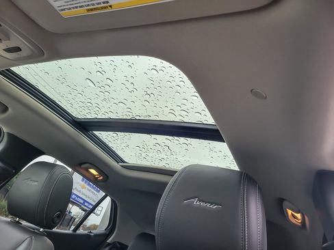 Certified 2024 Buick Encore GX Avenir w/ Avenir Technology Package image 9