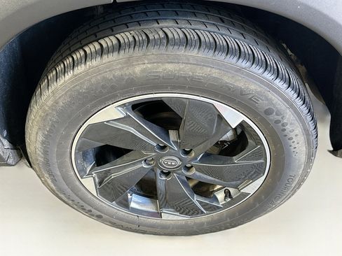 Used 2024 Nissan Rogue SV image 11