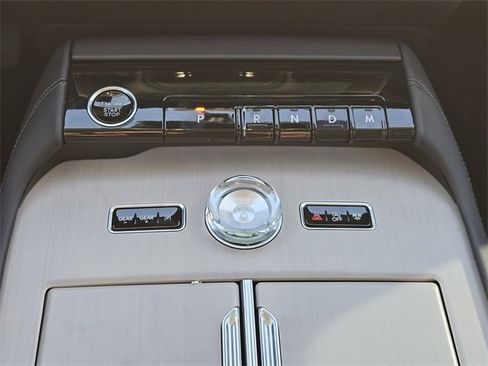 New 2025 Lincoln Navigator L Reserve image 18