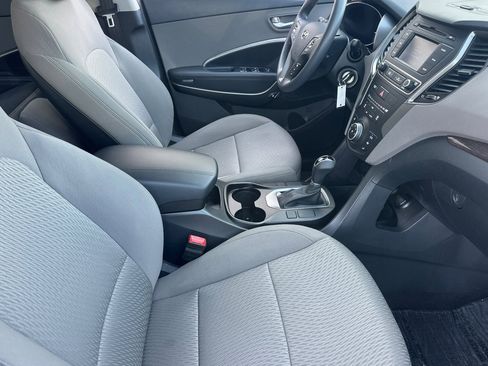 Used 2017 Hyundai Santa Fe Sport image 16