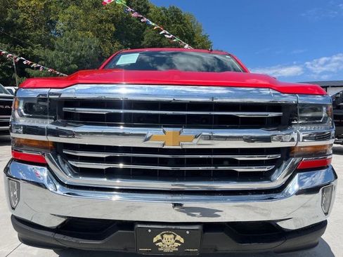 Used 2018 Chevrolet Silverado 1500 LT w/ Texas Edition RWD image 2