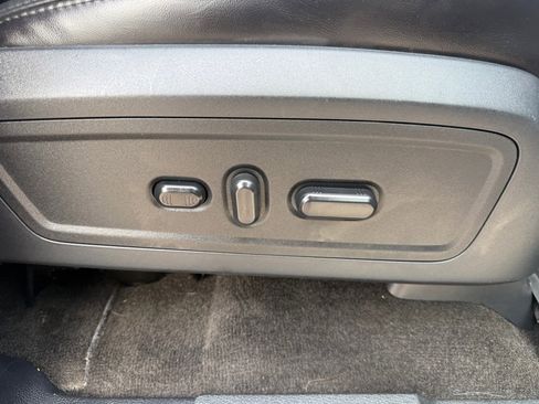 Used 2015 Lincoln Navigator 2WD image 26