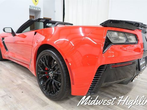 Used 2015 Chevrolet Corvette Z06 w/ 3LZ Preferred Equipment Group image 18