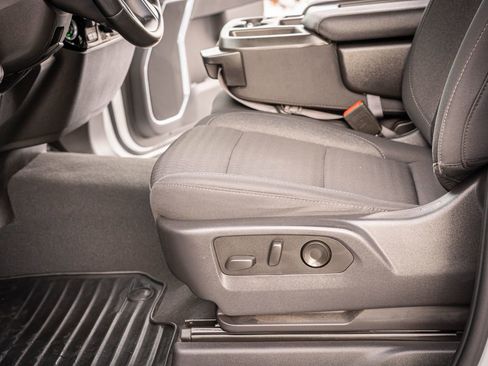 Used 2024 Chevrolet Silverado 2500 LT w/ Convenience Package image 12