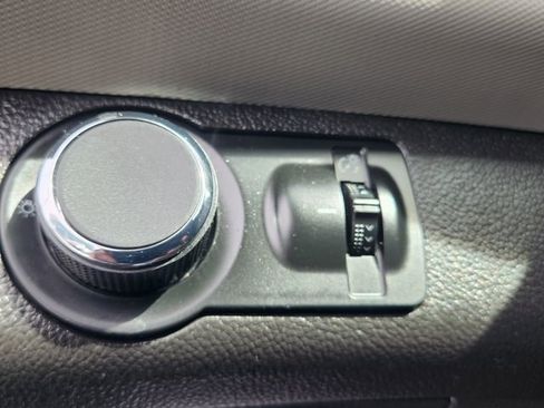 Used 2019 Chevrolet Sonic LT image 28